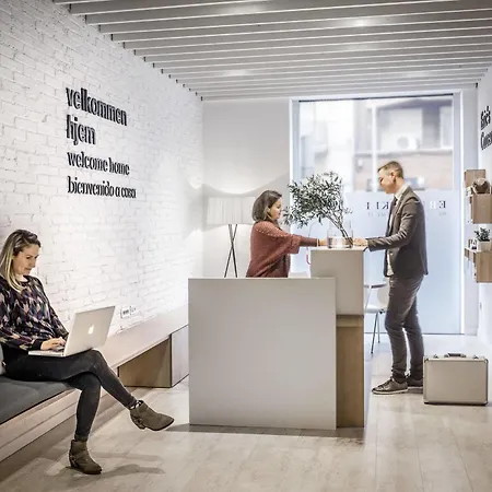 Eric Voekel Boutique - Sagrada Familia * Barcelona